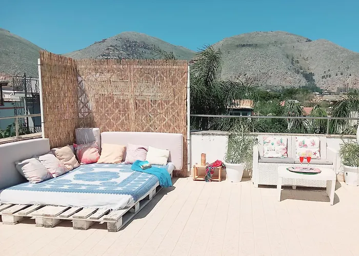 Villa Mondello Terraces & Jacuzzi